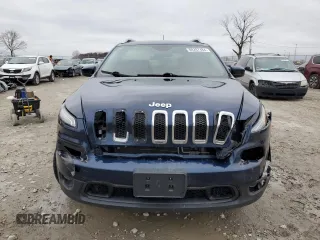 2018 Jeep Cherokee Latitude Plus with VIN 1C4PJMLB9JD521650, listed as a Copart auction lot 80287484 with 131,976 mi miles and Non Repairable. Bid and sale history available at DreamBid. Image 5.