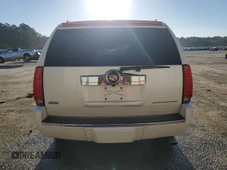 2011 Cadillac Escalade Luxury z VIN 1GYS4BEF6BR358184, wystawiony jako Copart lot #77089234 z przebiegiem 240 804 mil mil oraz Szkoda całkowita • Salvage title. Historia ofert i sprzedaży dostępna na DreamBid. Obrazek 6.