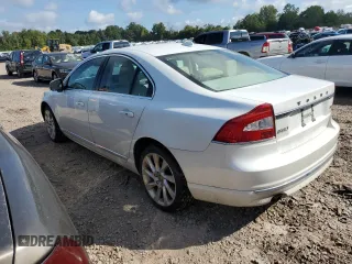 2016 Volvo S80 T5 Drive-E Platinum with VIN YV140MAM4G1195979, listed as a Copart auction lot 67824803 with 126,138 mi miles. Bid and sale history available at carsss.com. Image 2.