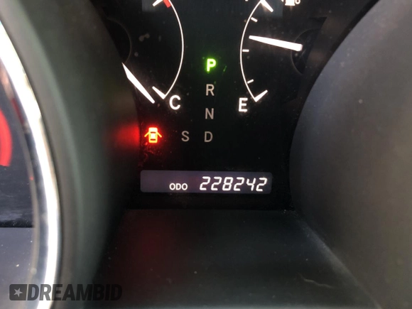 2010 Toyota Highlander with VIN 5TDZK3EH1AS010097, listed as a Copart auction lot 82418184 with 228,242 mi miles and Clean title. Bid and sale history available at DreamBid. Image 8.