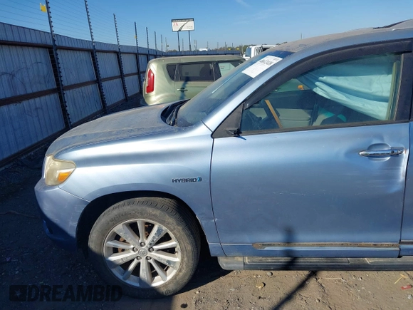 2008 Toyota Highlander Hybrid with VIN JTEEW41A482007659, listed as a IAAI auction lot 40612418 with 169,099 mi miles. Bid and sale history available at carsss.com. Image 17.