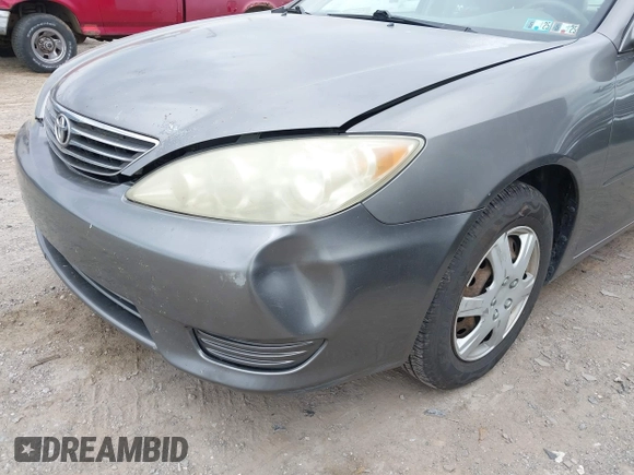 2006 Toyota Camry STD with VIN JTDBE30K063039692, listed as a IAAI auction lot 42121296 with 109,687 mi miles. Bid and sale history available at carsss.com. Image 6.