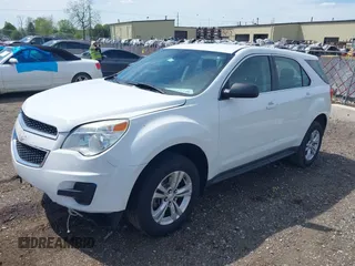 2013 Chevrolet Equinox LS z VIN 2GNALBEK5D6324518, wystawiony jako IAAI lot #42193962 z przebiegiem 155 979 mil mil oraz . Historia ofert i sprzedaży dostępna na DreamBid. Obrazek 2.