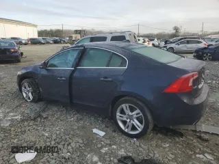 2015 Volvo S60 T5 Drive-E Premier z VIN YV126MFB2F2304526, wystawiony jako Copart lot #86641134 z przebiegiem 79 551 mil mil oraz Szkoda całkowita • Salvage title. Historia ofert i sprzedaży dostępna na DreamBid. Obrazek 2.