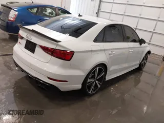 2019 Audi RS 3 z VIN WUABWGFF2KA900300, wystawiony jako IAAI lot #41553334 z przebiegiem 46 004 mil mil oraz . Historia ofert i sprzedaży dostępna na DreamBid. Obrazek 4.