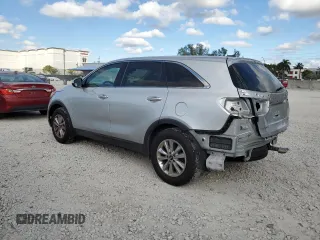 2020 Kia Sorento LX z VIN 5XYPG4A31LG633261, wystawiony jako Copart lot #82196714 z przebiegiem 214 220 mil mil oraz Szkoda całkowita • Salvage title. Historia ofert i sprzedaży dostępna na DreamBid. Obrazek 2.