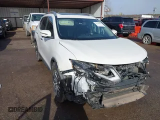 2020 Nissan Rogue SV with VIN JN8AT2MT5LW035697, listed as a IAAI auction lot 41715973 with 68,329 mi miles. Bid and sale history available at carsss.com. Image 1.