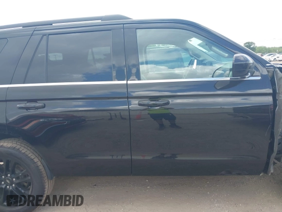2022 Ford Expedition XLT with VIN 1FMJU1HT1NEA48772, listed as a IAAI auction lot 42442514 with 33,585 mi miles and . Bid and sale history available at DreamBid. Image 14.