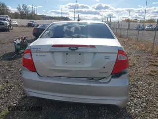 2011 Ford Fusion SEL with VIN 3FAHP0CG5BR335674, listed as a IAAI auction lot 40636468 with 141,869 mi miles. Bid and sale history available at carsss.com. Image 16.