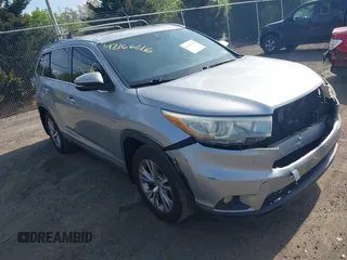 2015 Toyota Highlander XLE z VIN 5TDJKRFH7FS187694, wystawiony jako IAAI lot #42166216 z przebiegiem 192 699 mil mil oraz . Historia ofert i sprzedaży dostępna na DreamBid. Obrazek 1.