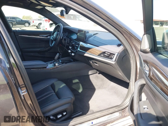 2019 BMW 5 Series M550i xDrive with VIN WBAJB9C51KB287797, listed as a IAAI auction lot 41549311 with 61,459 mi miles and . Bid and sale history available at DreamBid. Image 5.