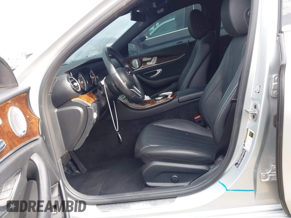 2019 Mercedes-Benz E 450 with VIN WDDZH6JBXKA637855, listed as a IAAI auction lot 41881279 with Not Provided miles and . Bid and sale history available at DreamBid. Image 6.