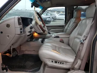 2000 Cadillac Escalade z VIN 1GYEK63R5YR219759, wystawiony jako Copart lot #86373734 z przebiegiem 190 307 mil mil oraz Szkoda całkowita • Salvage title. Historia ofert i sprzedaży dostępna na DreamBid. Obrazek 7.