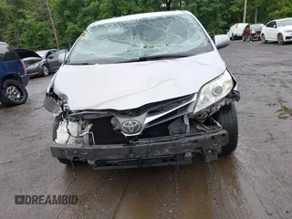 2018 Toyota Sienna XLE Auto Access Seat с VIN 5TDYZ3DC2JS940989, выставлен на аукционе IAAI как лот 42316742 с пробегом 130 731 миль миль и . История ставок и продаж доступна на DreamBid. Изображение 12.