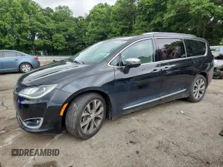 2017 Chrysler Pacifica Limited z VIN 2C4RC1GG8HR560387, wystawiony jako Copart lot #61073555 z przebiegiem 122 580 mil mil oraz Czysty tytuł • Clean title. Historia ofert i sprzedaży dostępna na DreamBid. Obrazek 1.