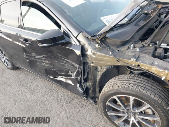 2018 Acura TLX with VIN 19UUB3F37JA001027, listed as a IAAI auction lot 41397902 with 61,999 mi miles. Bid and sale history available at carsss.com. Image 6.