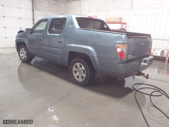 2008 Honda Ridgeline RTS with VIN 2HJYK16488H527235, listed as a IAAI auction lot 41815770 with 176,982 mi miles. Bid and sale history available at carsss.com. Image 3.