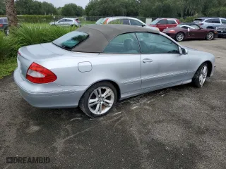 2007 Mercedes-Benz CLK-Class 3.5L with VIN WDBTK56G87F220761, listed as a Copart auction lot 74673524 with 145,402 mi miles and Salvage Title. Bid and sale history available at carsss.com. Image 3.