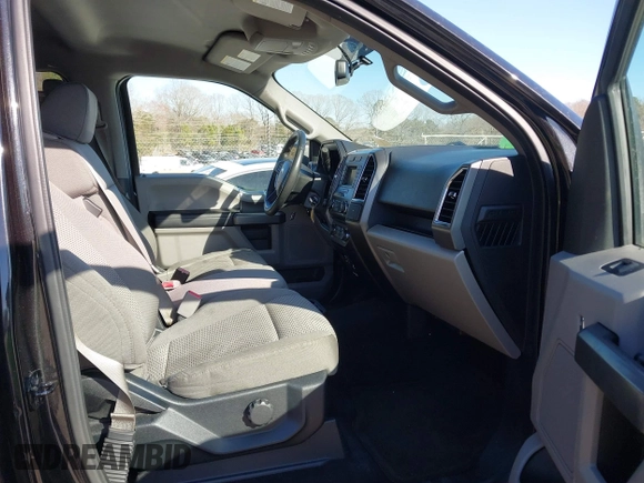2015 Ford F-150 XLT with VIN 1FTEW1EG6FKF22211, listed as a IAAI auction lot 41753438 with 130,019 mi miles. Bid and sale history available at carsss.com. Image 5.