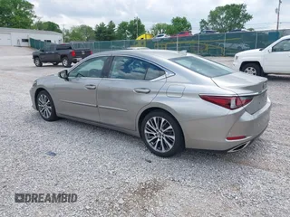 2019 Lexus ES 350 with VIN 58ABZ1B13KU015358, listed as a IAAI auction lot 42142214 with 84,766 mi miles and . Bid and sale history available at DreamBid. Image 3.