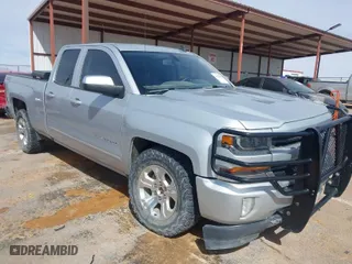 2018 Chevrolet Silverado 1500 LT with VIN 1GCVKREC9JZ379536, listed as a IAAI auction lot 41911896 with 116,582 mi miles. Bid and sale history available at carsss.com. Image 1.