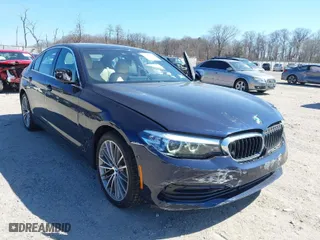 2019 BMW 5 Series 530i xDrive with VIN WBAJA7C50KG911678, listed as a IAAI auction lot 41768332 with 47,824 mi miles. Bid and sale history available at carsss.com. Image 6.