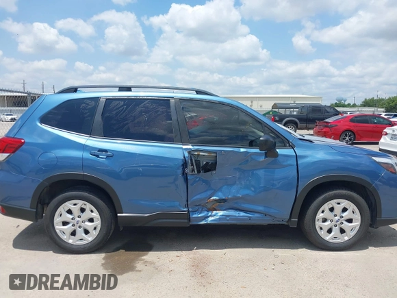 2021 Subaru Forester z VIN JF2SKADC0MH481552, wystawiony jako IAAI lot #42365784 z przebiegiem 22 549 mil mil oraz . Historia ofert i sprzedaży dostępna na DreamBid. Obrazek 14.