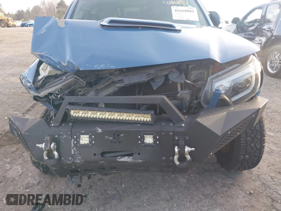 2015 Toyota Tacoma with VIN 3TMMU4FN7FM079866, listed as a IAAI auction lot 41618881 with 165,268 mi miles. Bid and sale history available at carsss.com. Image 12.