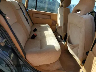 1994 Volvo 900 z VIN YV1JS8615R1180199, wystawiony jako Copart lot #76126714 z przebiegiem 131 713 mil mil oraz Szkody całkowita. Historia ofert i sprzedaży dostępna na DreamBid. Obrazek 10.