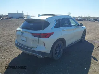 2019 Infiniti QX50 Essential z VIN 3PCAJ5M35KF120657, wystawiony jako IAAI lot #42072946 z przebiegiem 78 042 mil mil oraz . Historia ofert i sprzedaży dostępna na DreamBid. Obrazek 4.