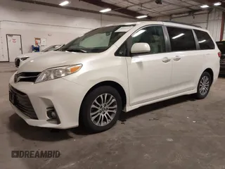 2018 Toyota Sienna XLE Auto Access Seat с VIN 5TDYZ3DC7JS909902, выставлен на аукционе IAAI как лот 42044363 с пробегом 59 283 миль миль и . История ставок и продаж доступна на DreamBid. Изображение 19.