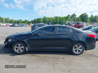 2014 Kia Optima LX z VIN 5XXGM4A76EG301383, wystawiony jako IAAI lot #42180600 z przebiegiem 97 132 mil mil oraz . Historia ofert i sprzedaży dostępna na DreamBid. Obrazek 15.