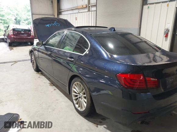 2011 BMW 5 Series 535i z VIN WBAFR7C55BC606991, wystawiony jako IAAI lot #42249804 z przebiegiem 47 417 mil mil oraz . Historia ofert i sprzedaży dostępna na DreamBid. Obrazek 3.