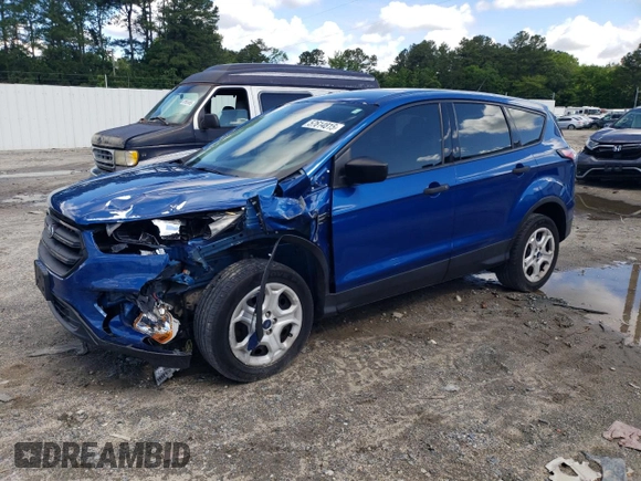 2018 Ford Escape S z VIN 1FMCU0F76JUC55683, wystawiony jako Copart lot #57614815 z przebiegiem 70 557 mil mil oraz Szkoda całkowita • Salvage title. Historia ofert i sprzedaży dostępna na DreamBid. Obrazek 1.