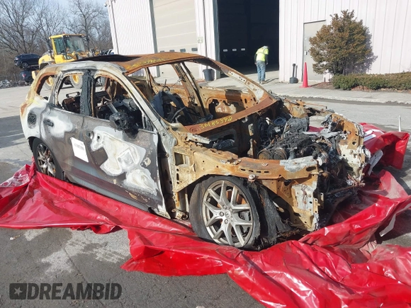 2020 Volvo XC60 Momentum with VIN YV4102RK1L1498404, listed as a IAAI auction lot 38710863 with 31,929 mi miles and . Bid and sale history available at DreamBid. Image 1.
