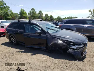 2018 Volvo V90 z VIN YV4A22NLXJ1027194, wystawiony jako Copart lot #63905984 z przebiegiem 47 563 mil mil oraz Szkody całkowita. Historia ofert i sprzedaży dostępna na DreamBid. Obrazek 4.