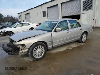 2009 Mercury Grand Marquis LS with VIN 2MEHM75V19X630868, listed as a Copart auction lot 44021835 with 43,649 mi miles and Salvage Title. Bid and sale history available at carsss.com. Image 1.