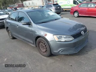 2012 Volkswagen Jetta SE с VIN 3VWDP7AJ8CM330366, выставлен на аукционе IAAI как лот 41450611 с пробегом 256 079 миль миль и . История ставок и продаж доступна на DreamBid. Изображение 1.