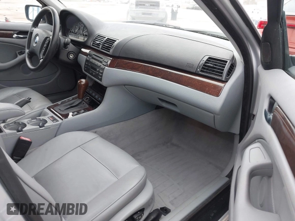 2004 BMW 3 Series 325i with VIN WBAAZ33464KP85402, listed as a IAAI auction lot 42643413 with 48,706 mi miles and . Bid and sale history available at DreamBid. Image 5.