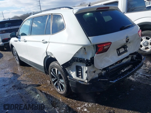2022 Volkswagen Tiguan S with VIN 3VV0B7AX1NM035831, listed as a IAAI auction lot 41130297 with 64,298 mi miles. Bid and sale history available at carsss.com. Image 3.