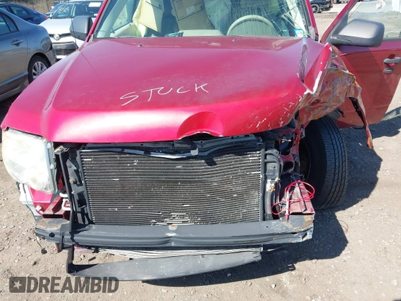 2008 Ford Escape XLT с VIN 1FMCU93128KC67811, выставлен на аукционе IAAI как лот 41994420 с пробегом 128 289 миль миль и . История ставок и продаж доступна на DreamBid. Изображение 13.