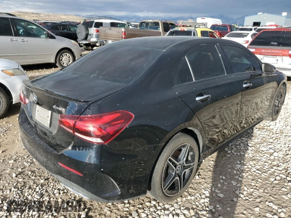 2021 Mercedes-Benz A 220 z VIN W1K3G4FB1MJ277450, wystawiony jako Copart lot #48180125 z przebiegiem Nie podano mil oraz Szkoda całkowita • Salvage title. Historia ofert i sprzedaży dostępna na DreamBid. Obrazek 3.