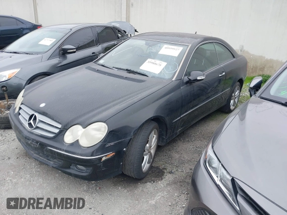2008 Mercedes-Benz CLK 350 with VIN WDBTJ56H48F253771, listed as a IAAI auction lot 40959527 with 62,624 mi miles and . Bid and sale history available at carsss.com. Image 2.