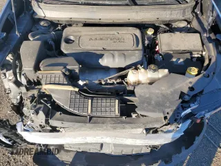 2020 Jeep Cherokee Latitude with VIN 1C4PJMCB2LD550684, listed as a Copart auction lot 43625725 with 60,417 mi miles and Salvage Title. Bid and sale history available at carsss.com. Image 14.
