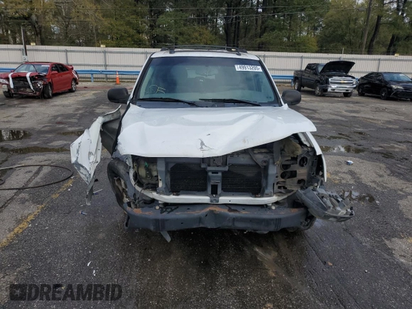 2005 Chevrolet TrailBlazer LS with VIN 1GNDS13S652324801, listed as a Copart auction lot 49913205 with 274,752 mi miles and Salvage Title. Bid and sale history available at DreamBid. Image 5.