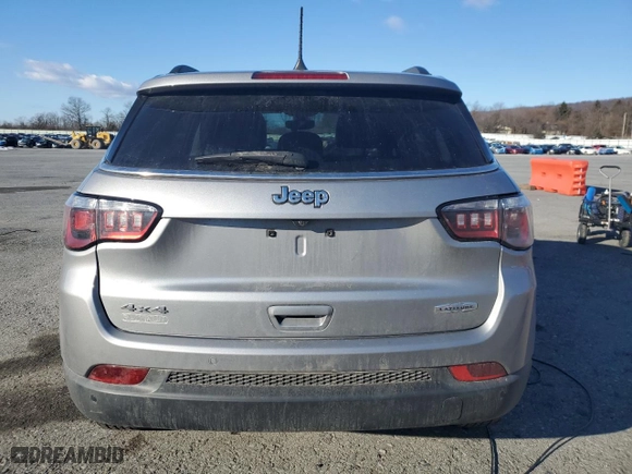2018 Jeep Compass Latitude with VIN 3C4NJDBB5JT112659, listed as a Copart auction lot 45383445 with 83,300 mi miles and Salvage Title. Bid and sale history available at carsss.com. Image 6.