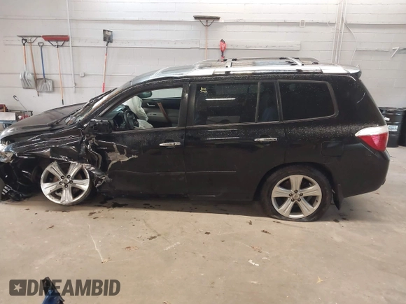 2010 Toyota Highlander Limited with VIN 5TDDK3EH3AS037831, listed as a IAAI auction lot 42114480 with 241,658 mi miles and . Bid and sale history available at DreamBid. Image 14.