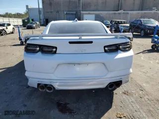 2022 Chevrolet Camaro ZL1 with VIN 1G1FK1R63N0122921, listed as a Copart auction lot 70043244 with 18,236 mi miles and Salvage Title. Bid and sale history available at carsss.com. Image 6.