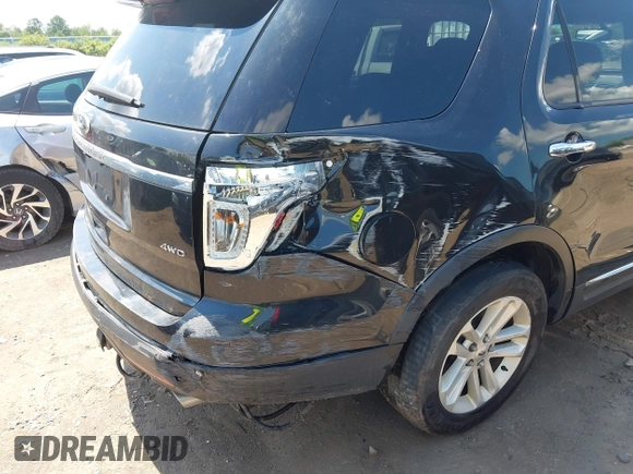 2014 Ford Explorer XLT z VIN 1FM5K8D82EGA16631, wystawiony jako IAAI lot #42255479 z przebiegiem 159 867 mil mil oraz . Historia ofert i sprzedaży dostępna na DreamBid. Obrazek 17.