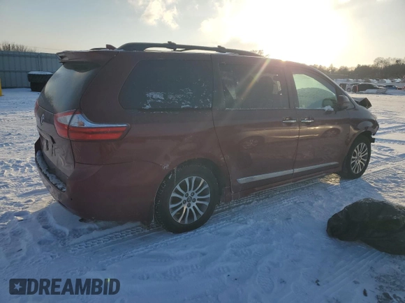 2018 Toyota Sienna XLE Auto Access Seat with VIN 5TDYZ3DC3JS917978, listed as a Copart auction lot 89261165 with 999,999 mi miles and Clean Title. Bid and sale history available at carsss.com. Image 3.
